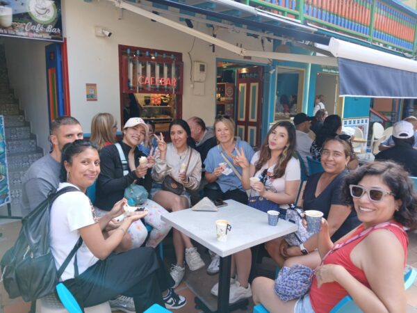 CITY AND COMUNA 13 GROUP TOUR